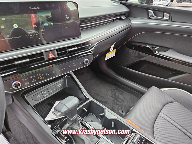 2025 Kia K5 GT-Line photo 10