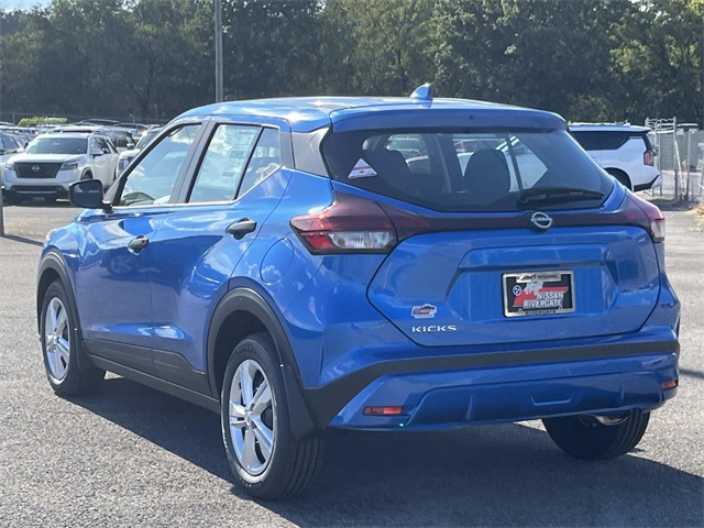 2025 Nissan Kicks Play S photo 4