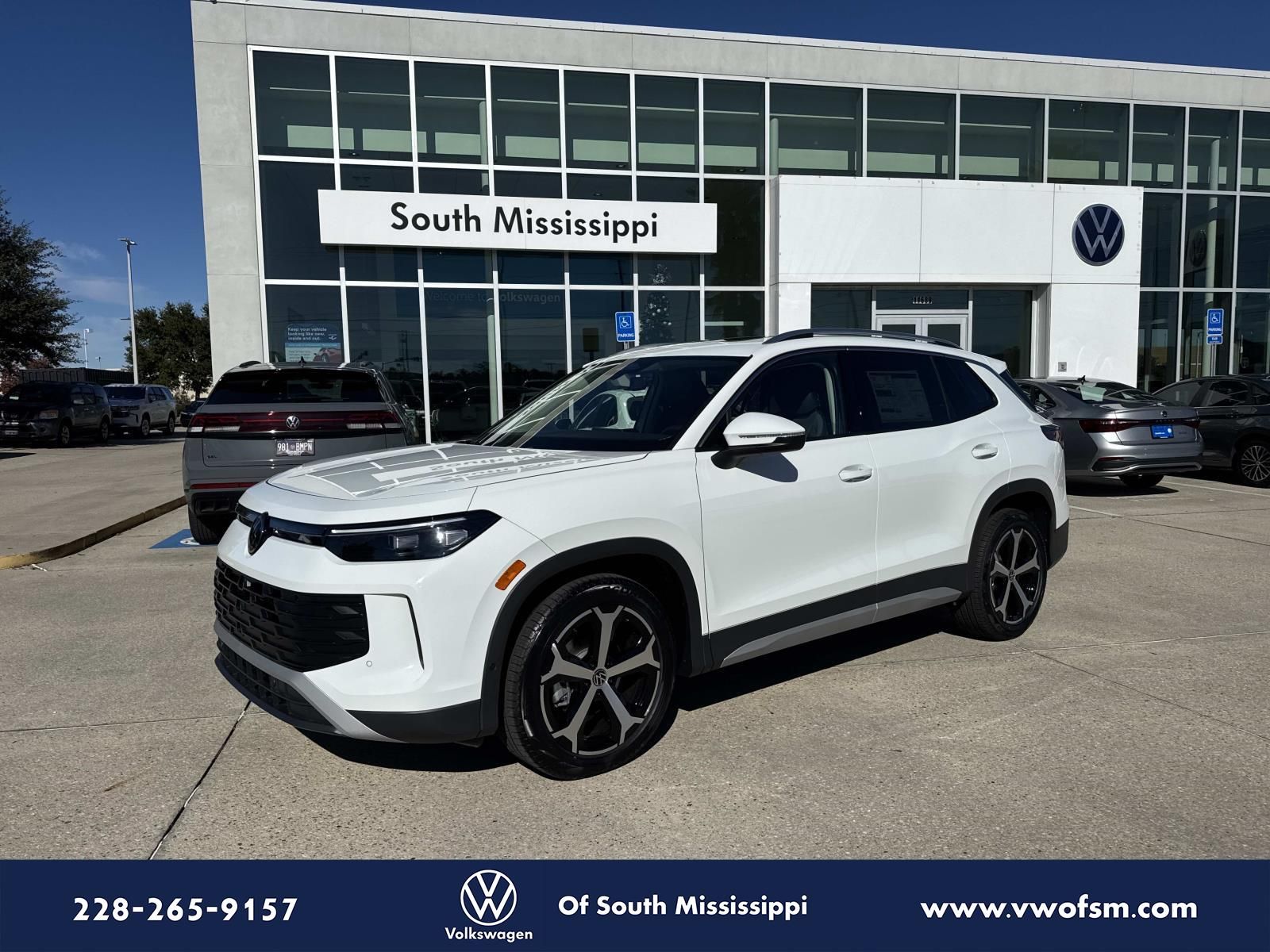 2026 Volkswagen Tiguan SE's photo