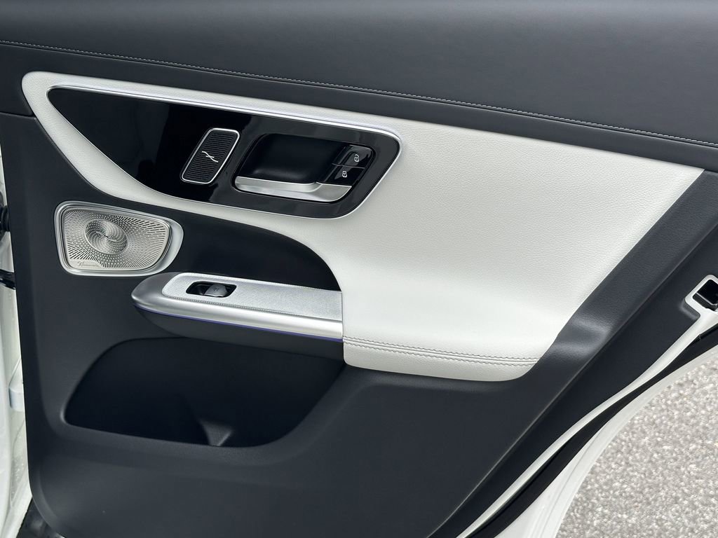 2025 Mercedes Benz GLC 300 4MATIC photo 19