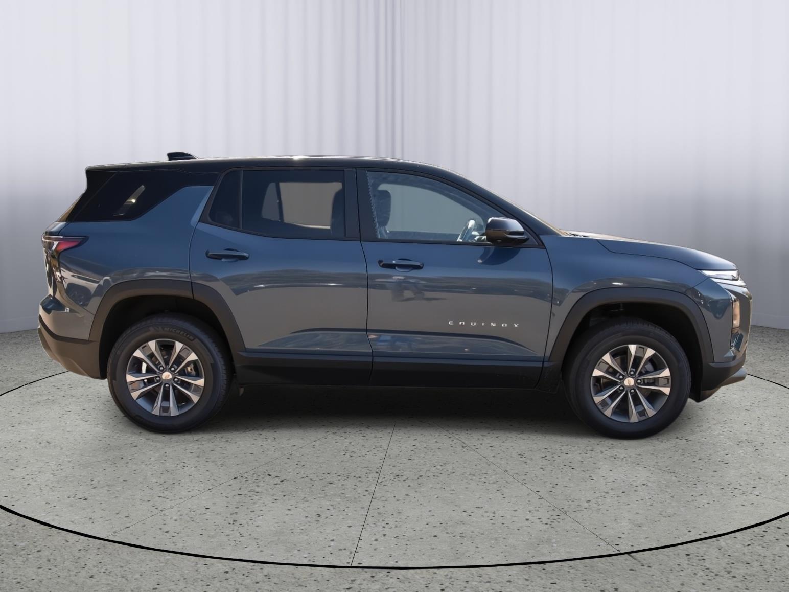 2026 Chevrolet Equinox LT photo 7