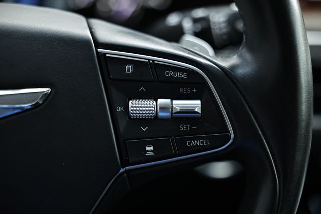 2020 Genesis G90 3.3T Premium photo 31