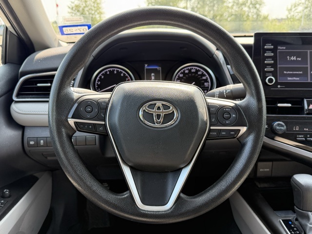 2023 Toyota Camry LE photo 4