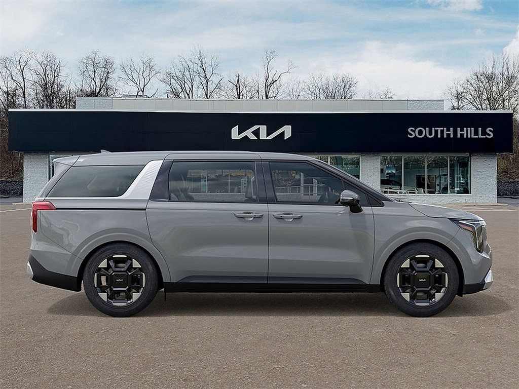 2026 Kia Carnival EX photo 6