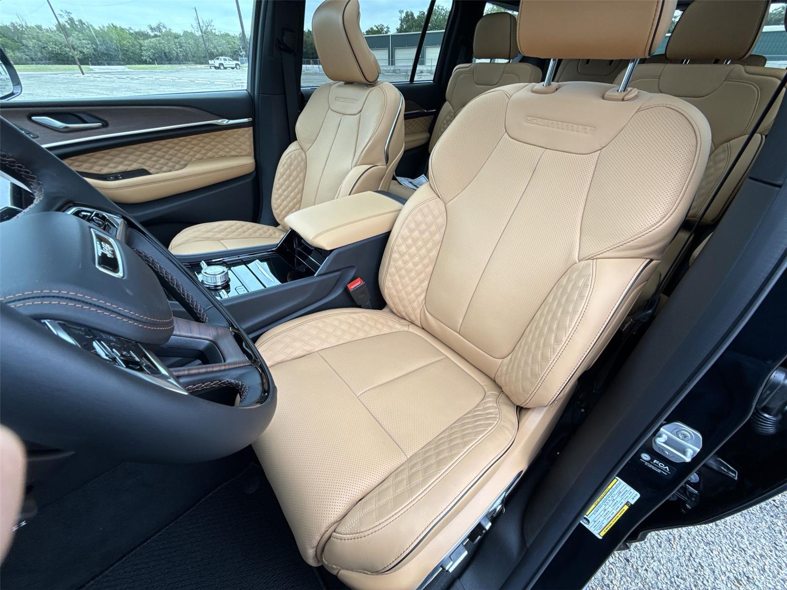 2025 Jeep Grand Cherokee L Summit photo 14