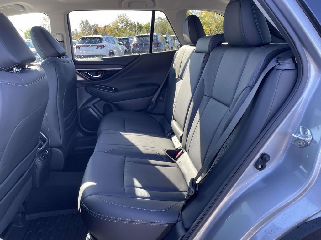 2025 Subaru Outback Limited photo 3