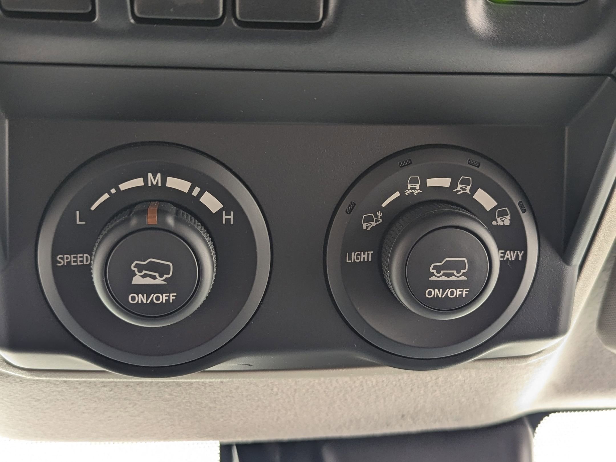 2020 Toyota 4Runner TRD Premium photo 25
