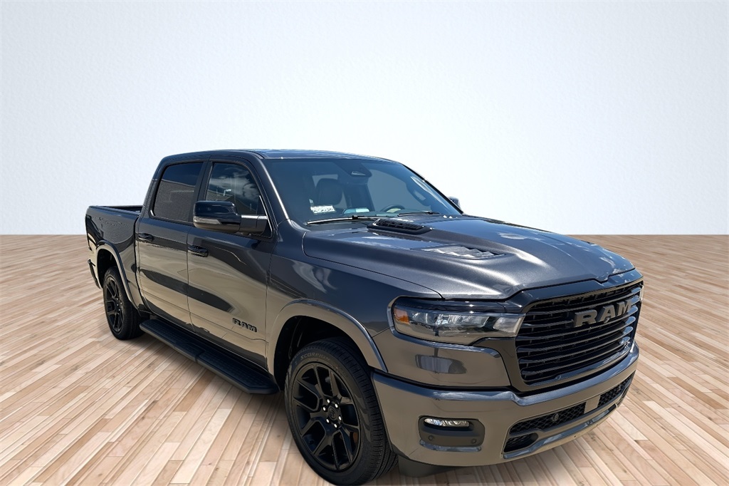 2025 Ram 1500 Laramie photo 3