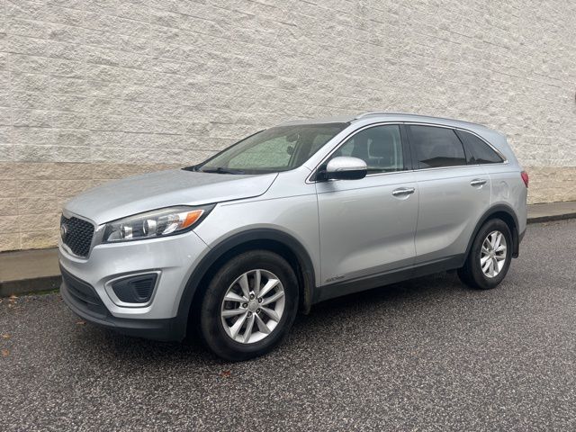 2018 Kia Sorento LX's photo