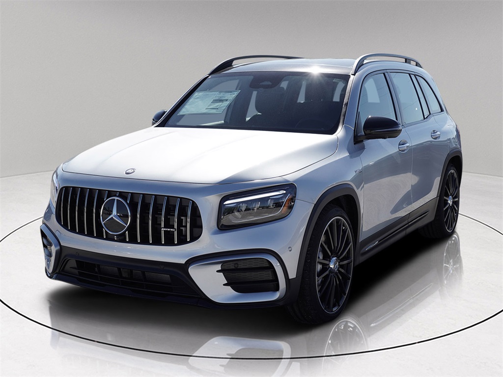 2026 Mercedes Benz GLB AMG 35 4MATIC photo 3
