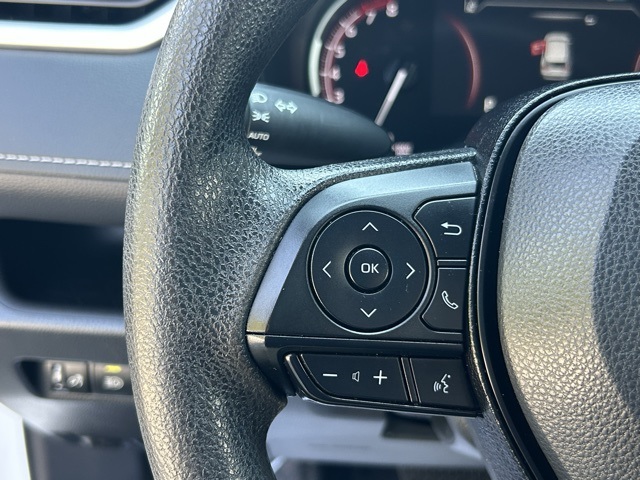 2023 Toyota RAV4 XLE photo 19