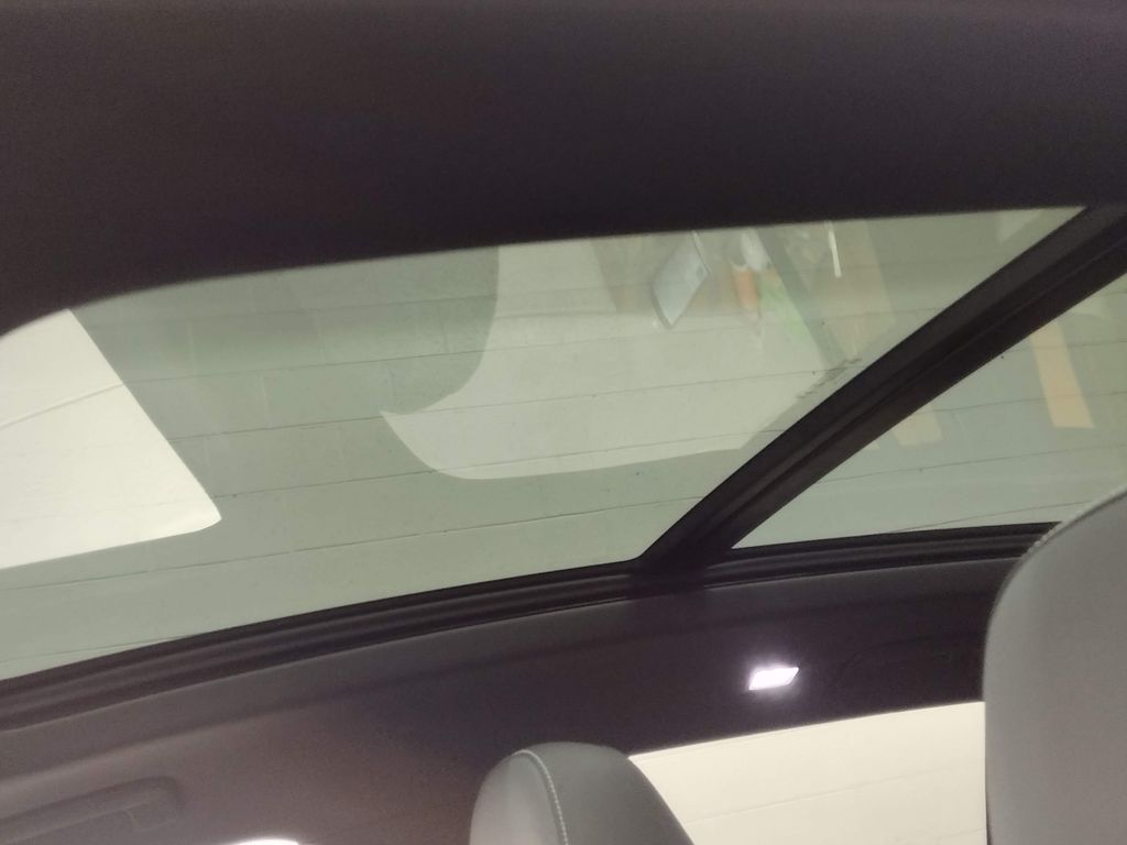 2025 Volkswagen Tiguan SE R-Line Black photo 22