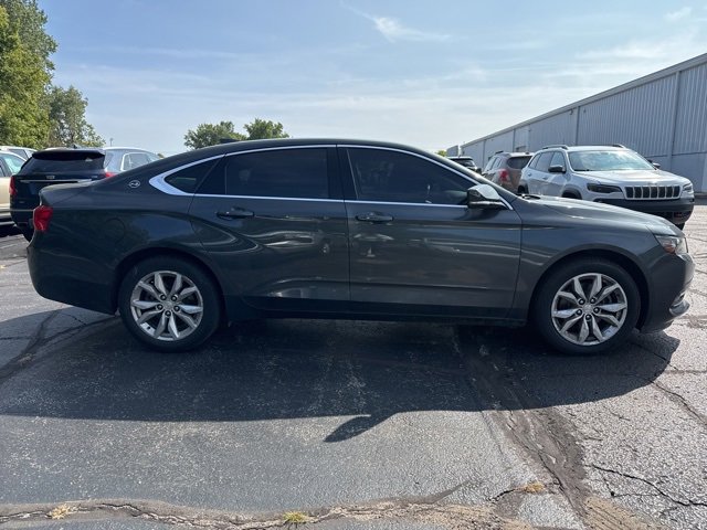 2019 Chevrolet Impala 1LT photo 2