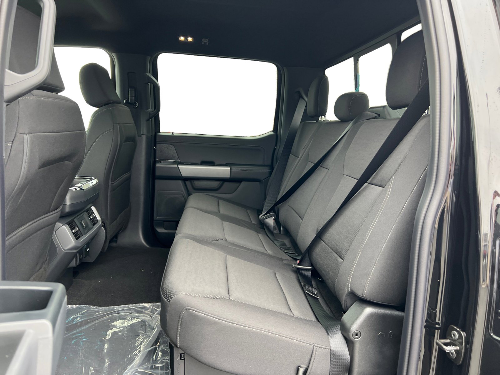 2025 Ford F-150 XLT photo 16