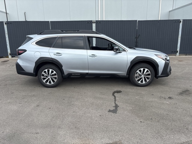 2025 Subaru Outback Premium photo 2