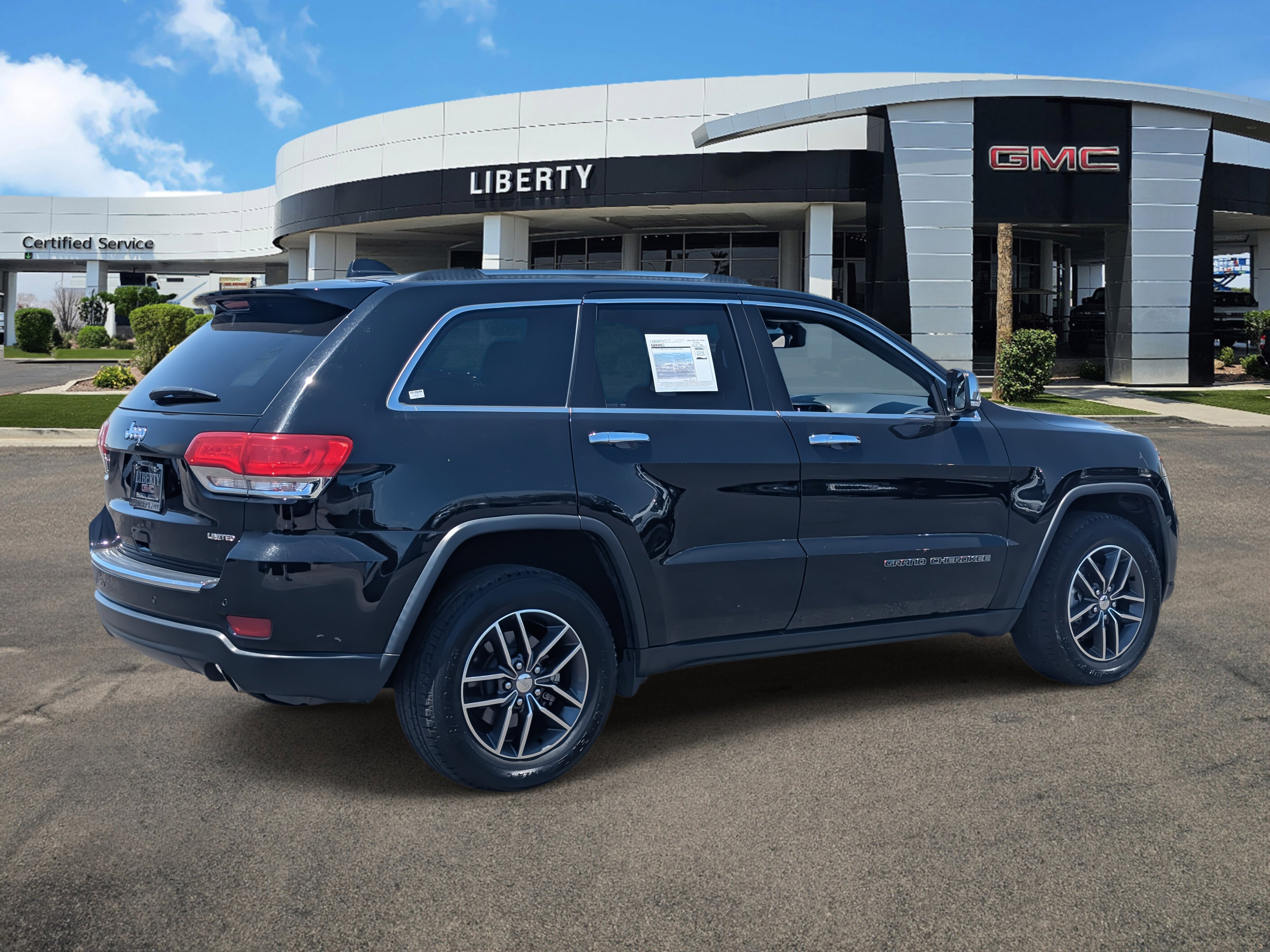 2017 Jeep Grand Cherokee Limited photo 2