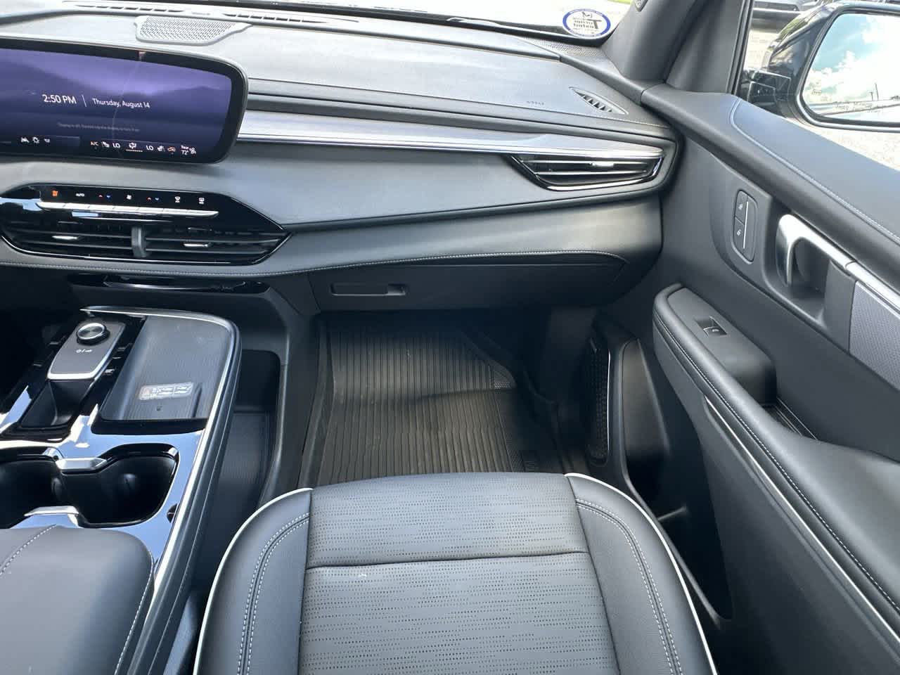 2025 Buick Enclave Sport Touring photo 16