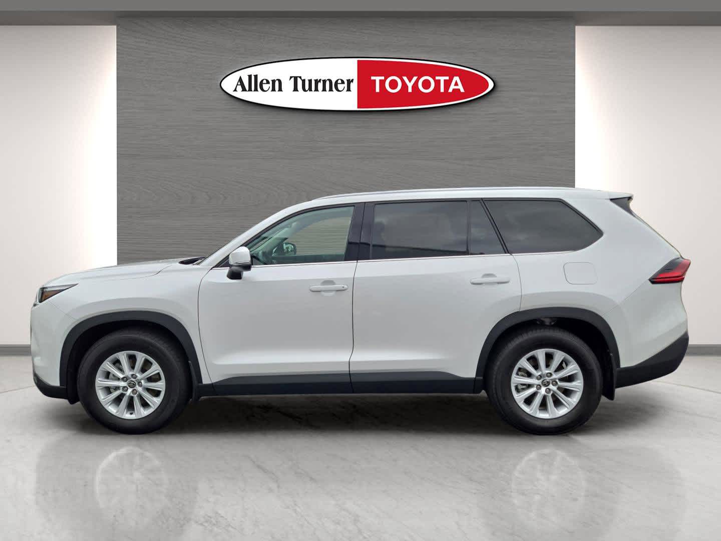 2025 Toyota Grand Highlander XLE photo 10
