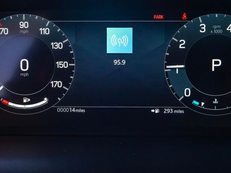 2025 Land Rover Discovery Sport S photo 10