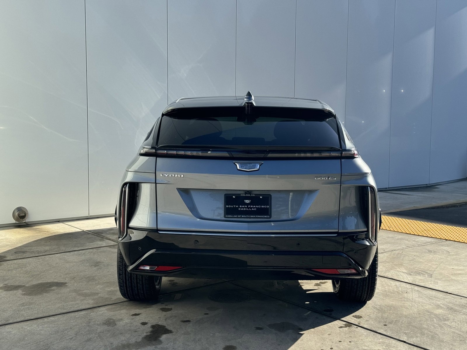 2025 Cadillac Lyriq Luxury photo 8