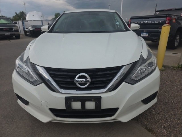 Used 2018 Nissan Altima SL with VIN 1N4AL3AP0JC142685 for sale in Englewood, CO