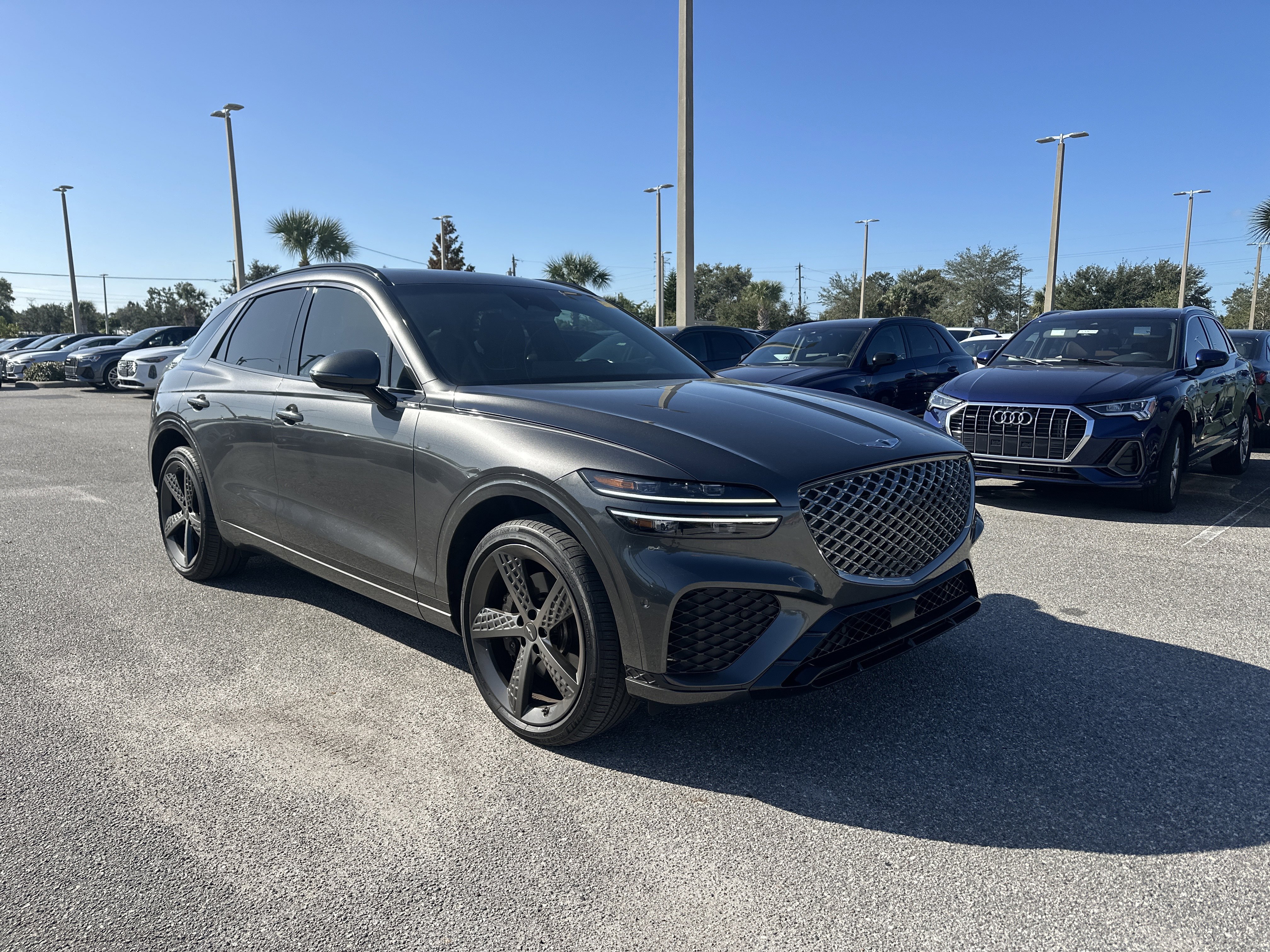 2024 GENESIS GV70 Standard's photo