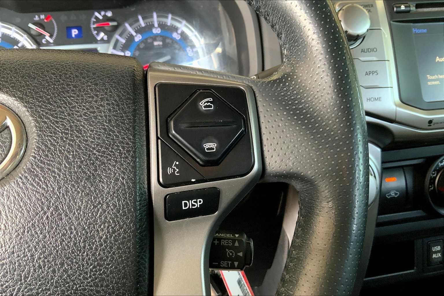 2018 Toyota 4Runner SR5 Premium photo 19