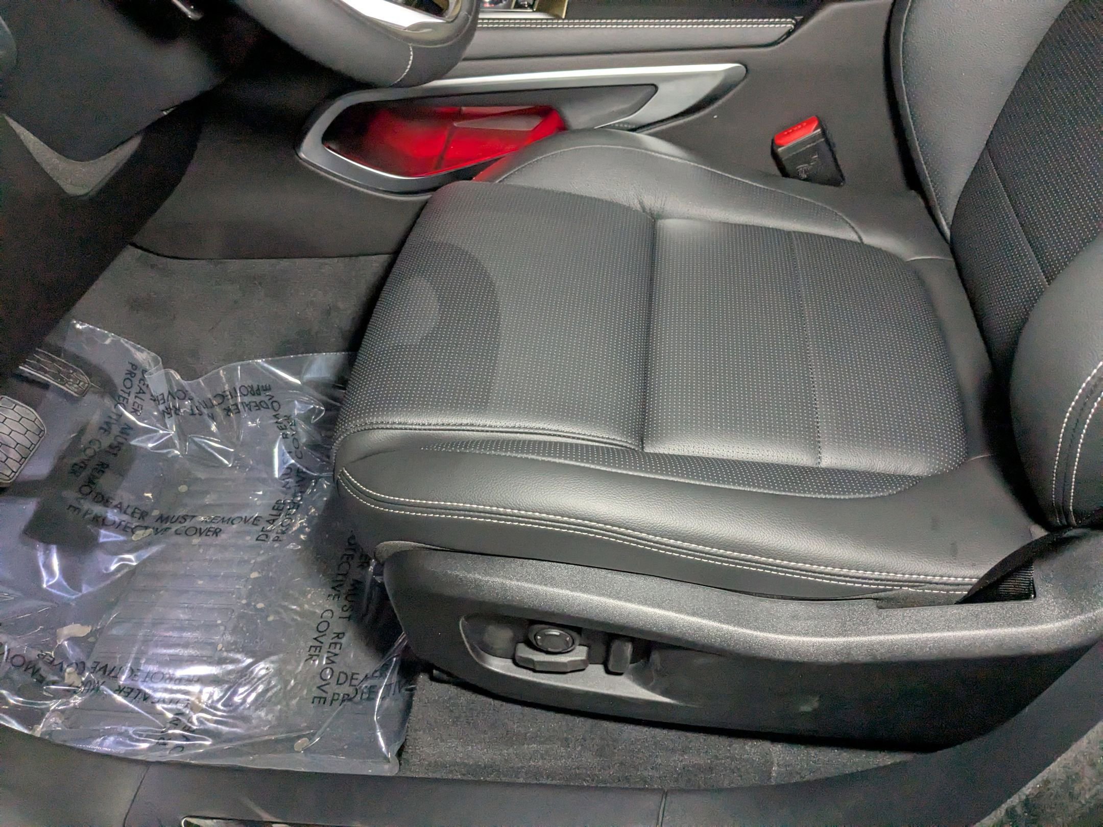 2025 Jaguar F-PACE P250 R-Dynamic S photo 4