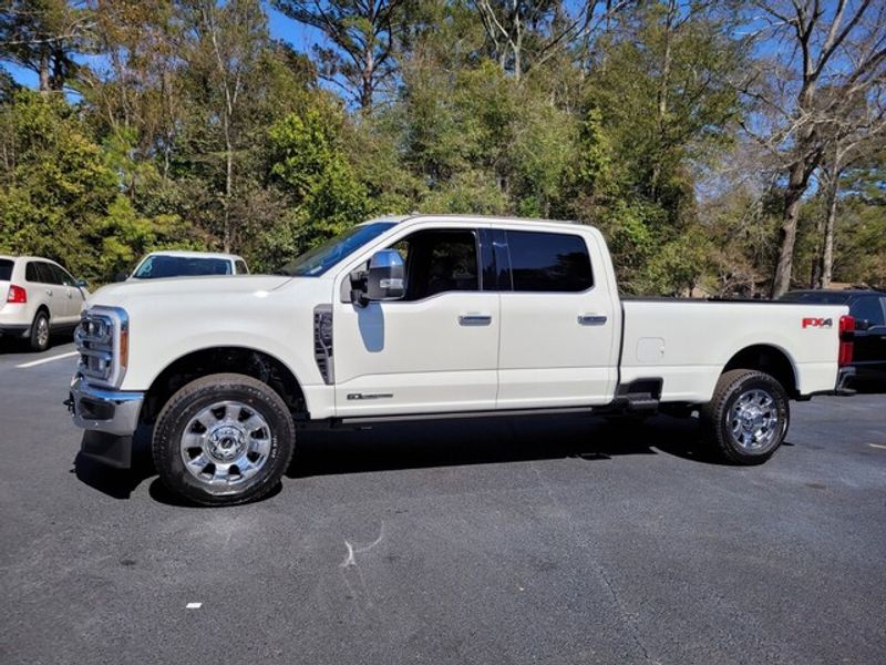 2025 Ford F-350 King Ranch photo 4