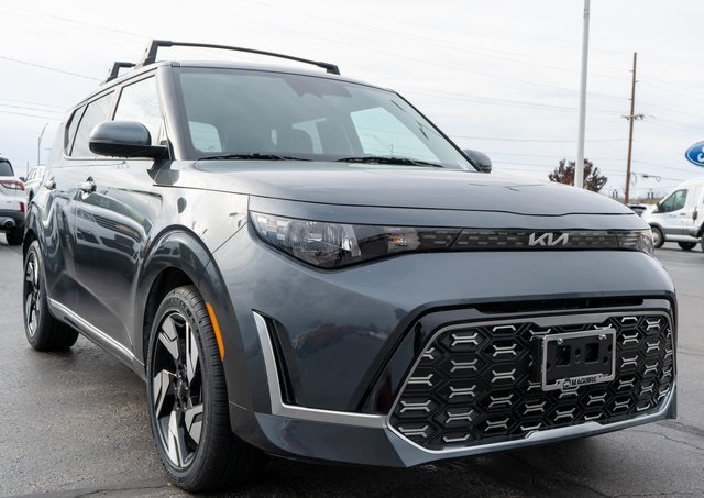 2023 Kia Soul GT-Line photo 3