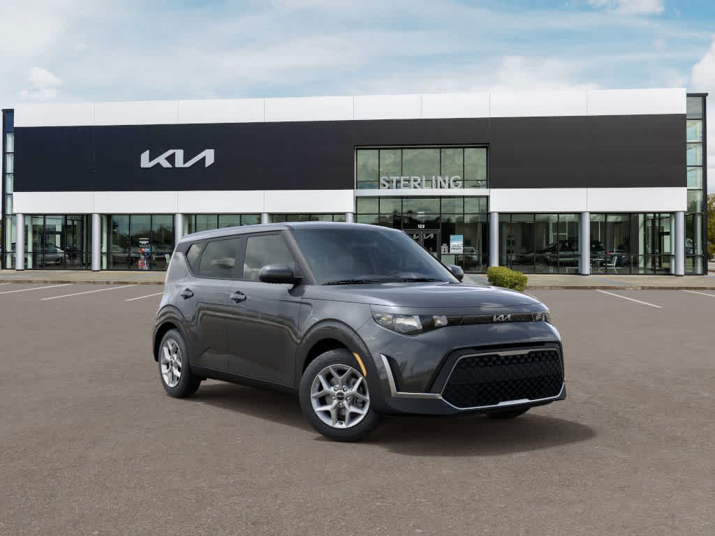 2025 Kia Soul LX's photo