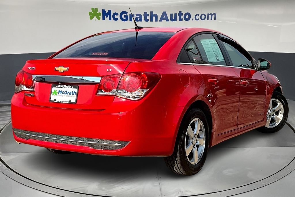 2013 Chevrolet Cruze photo 3