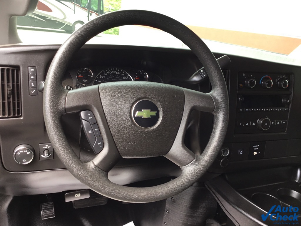 2017 Chevrolet Express 3500 Work Van photo 28