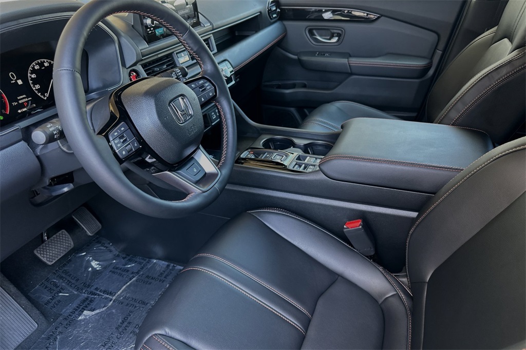 2025 Honda Pilot TrailSport photo 4