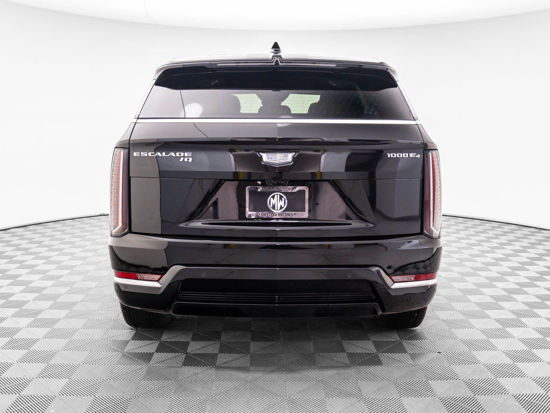 2025 Cadillac Escalade IQ Luxury photo 7