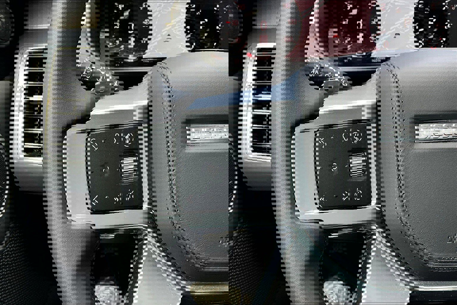 2024 Land Rover Discovery Metropolitan Edition photo 22