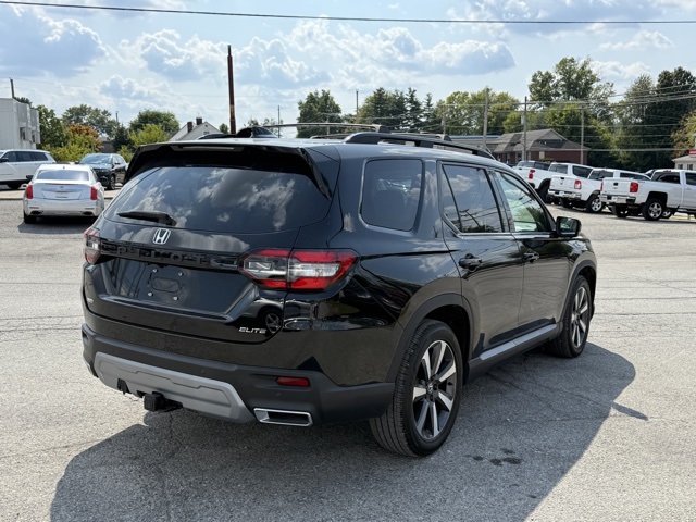 2023 Honda Pilot Elite photo 4