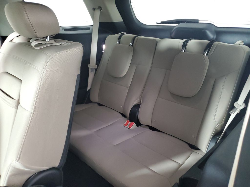 2021 Ford Explorer XLT photo 14