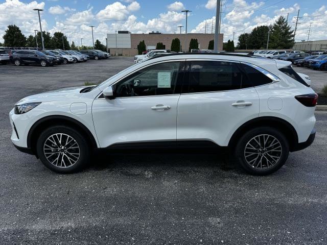 2025 Ford Escape Plug-In Hybrid photo 2