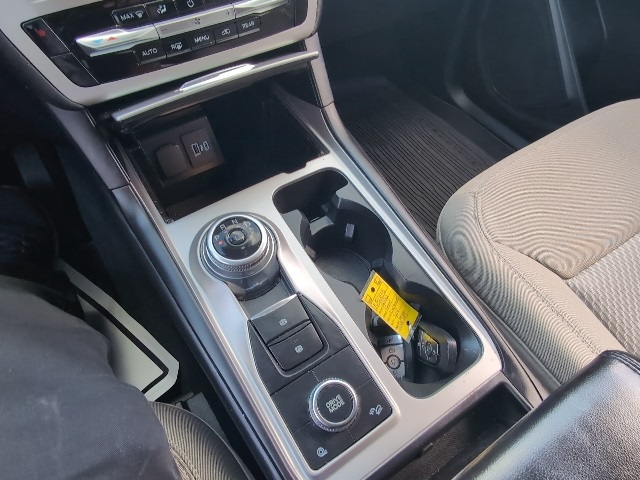 2022 Ford Explorer XLT photo 32