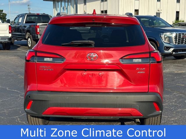 2023 Toyota Corolla Cross XLE photo 4