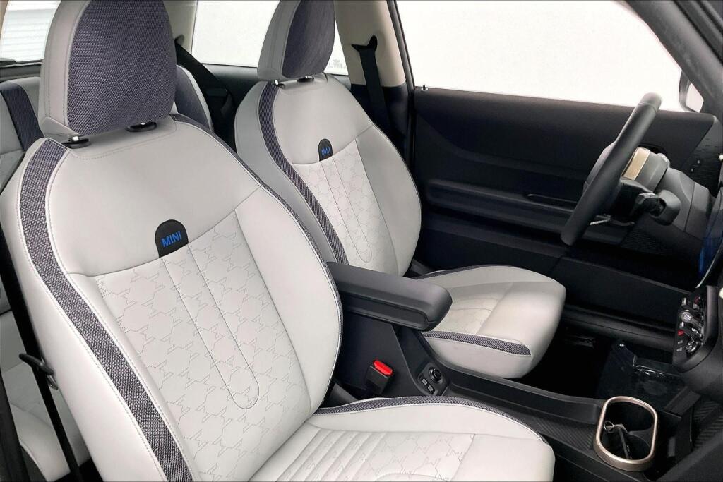 2025 Mini Cooper 2 Door Hardtop S photo 4