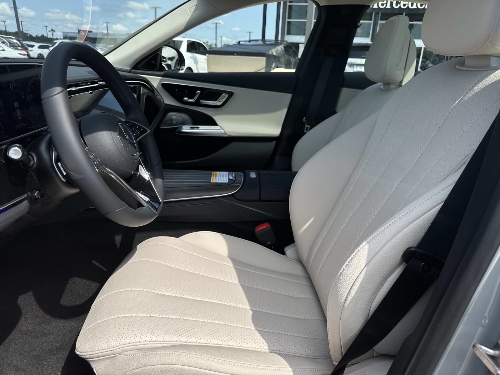 2026 Mercedes Benz E 4MATIC photo 9
