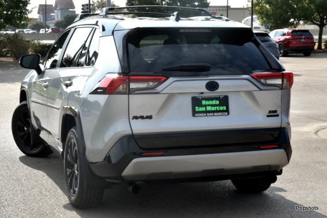2024 Toyota RAV4 Hybrid XSE photo 2