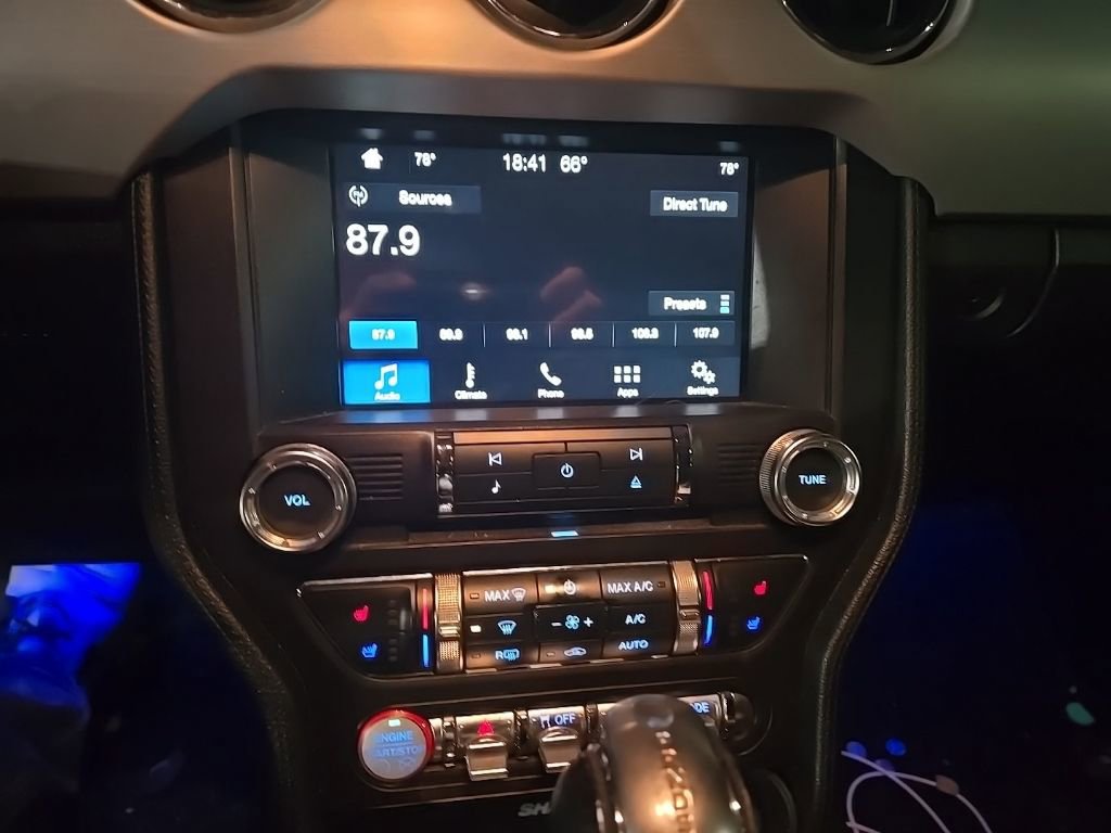 2017 Ford Mustang GT Premium photo 2