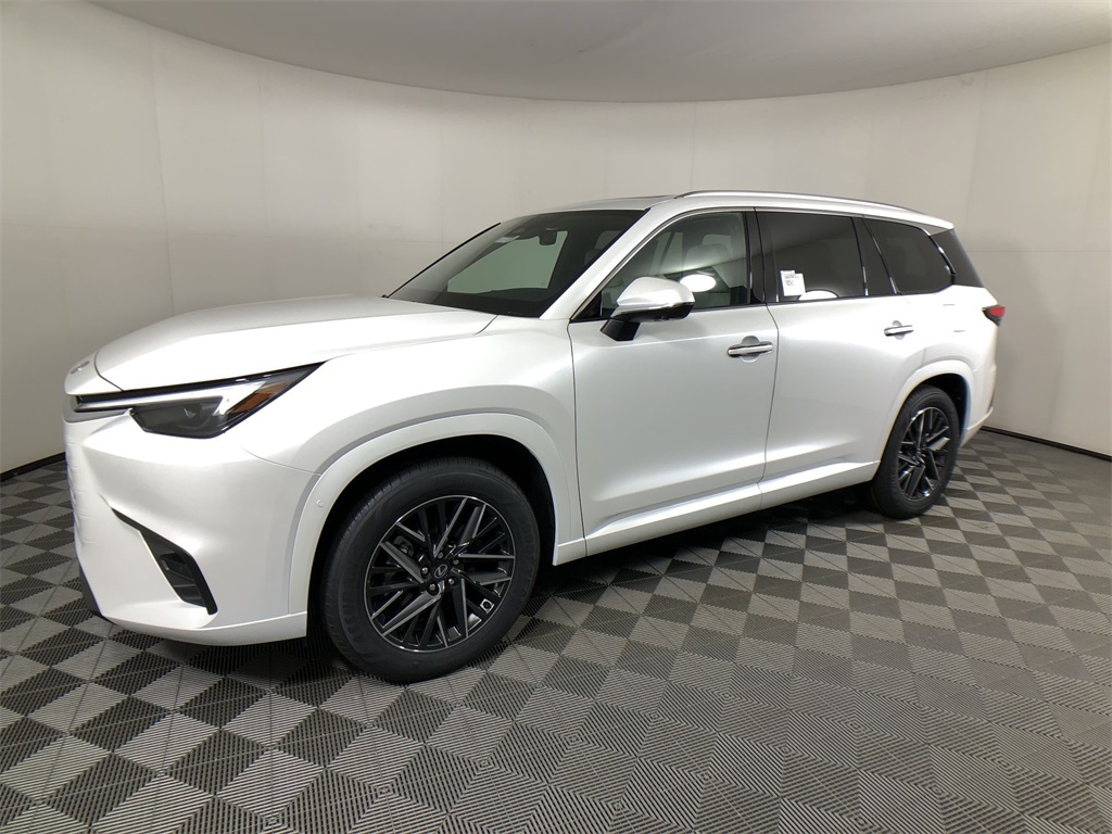 2026 Lexus TX Premium's photo