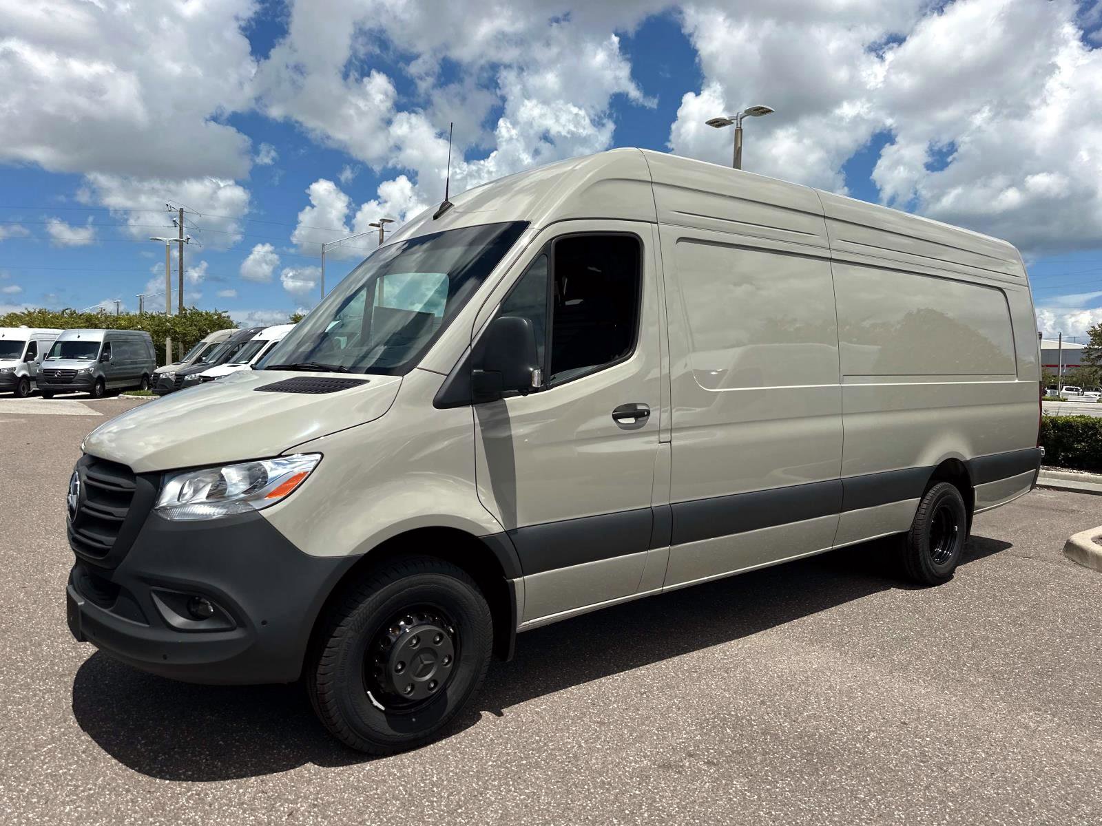 2025 Mercedes-Benz Sprinter Cargo Van Base's photo