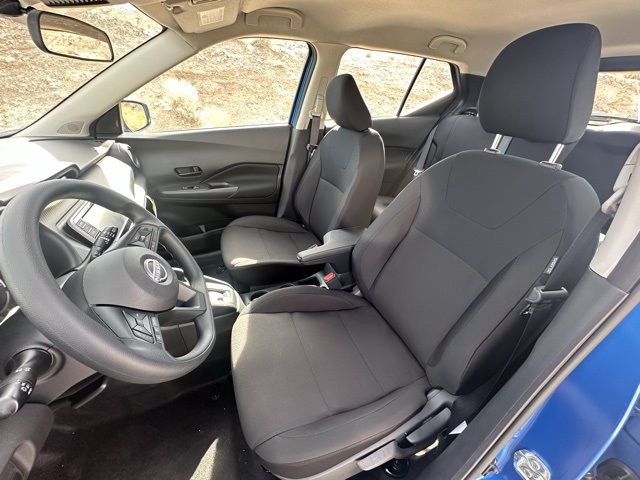 2025 Nissan Kicks Play S photo 24