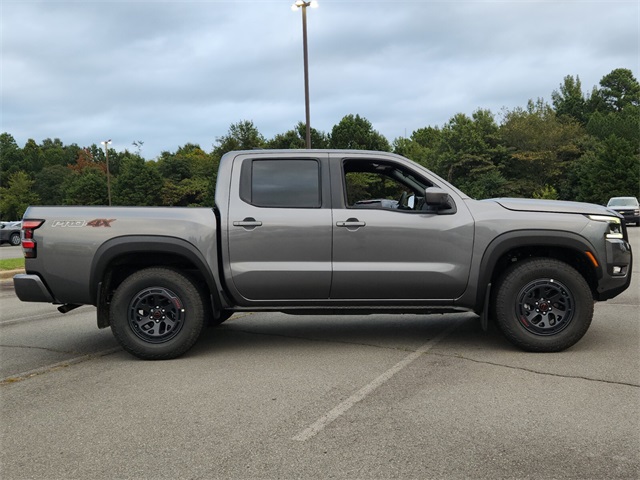 2025 Nissan Frontier Crew Cab PRO-4X photo 2