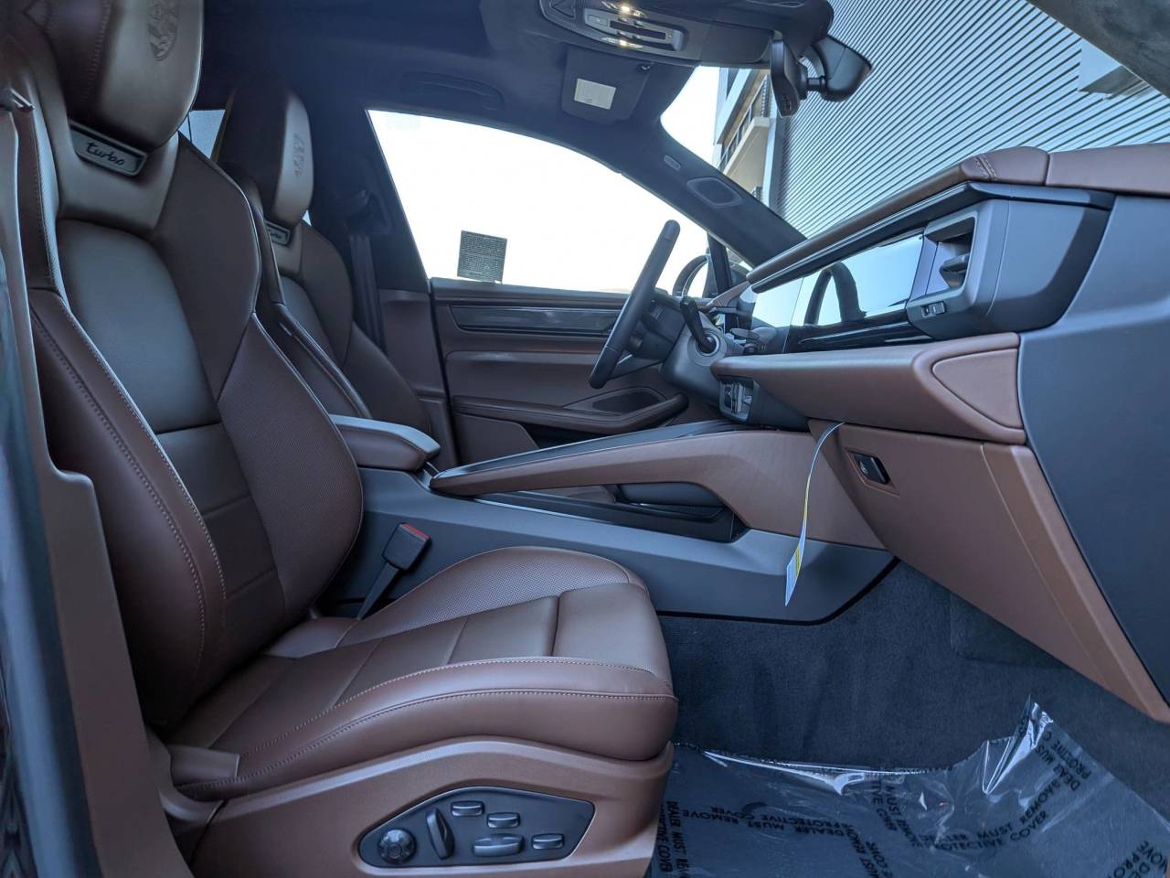 2025 Porsche Macan Electric Turbo photo 23